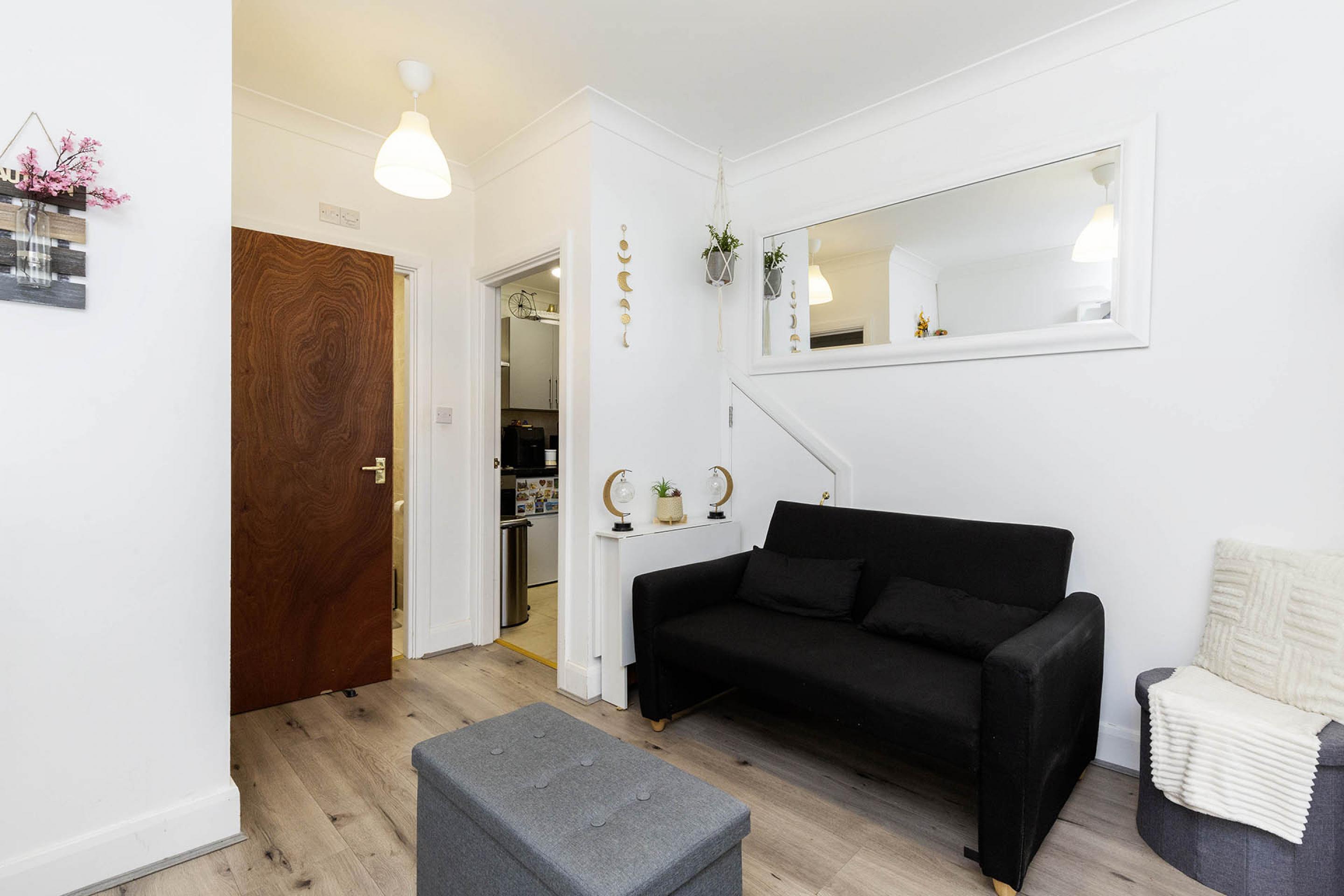 			Studio Apartment, 1 bath, 1 reception Apartment			 Burnley Road, Dollis Hill NW10